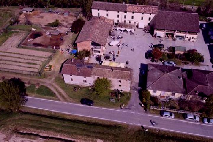 Escorts Casalromano, Italy — Local Companions