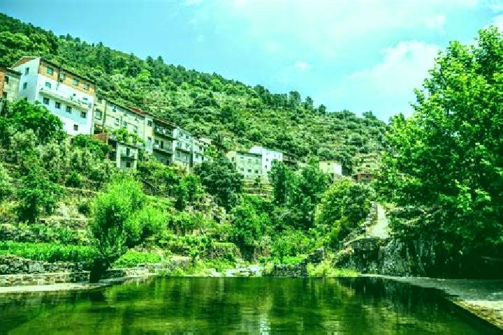 Escorts Casares de las Hurdes, Spain — Local Companions