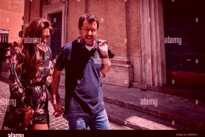 Escorts Casette Verdini, Italy — Local Companions