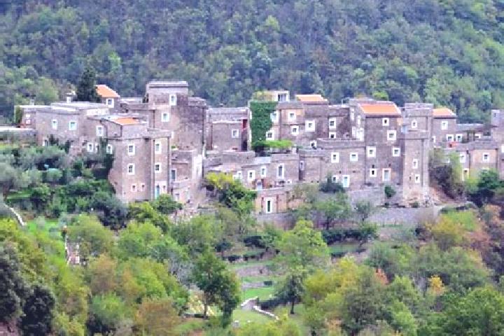 Escorts Castelbianco, Italy — Local Companions