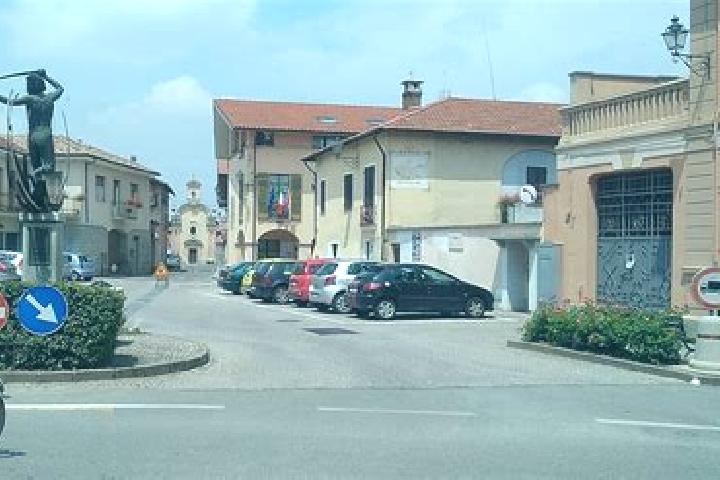 Escorts Castelletto Stura, Italy — Local Companions