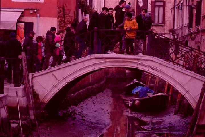 Escorts Castelli, Italy — Local Companions
