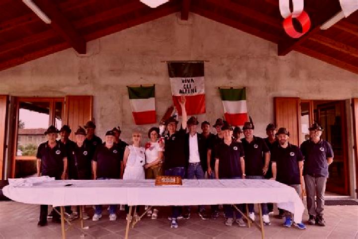 Escorts Castelmarte, Italy — Local Companions