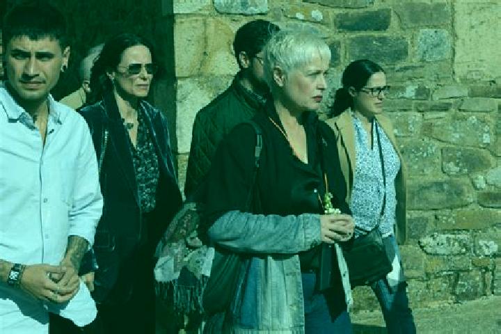Escorts Castilfrio de la Sierra, Spain — Local Companions