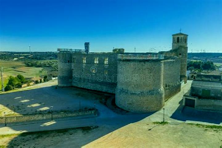 Escorts Castillo de Garcimunoz, Spain — Local Companions