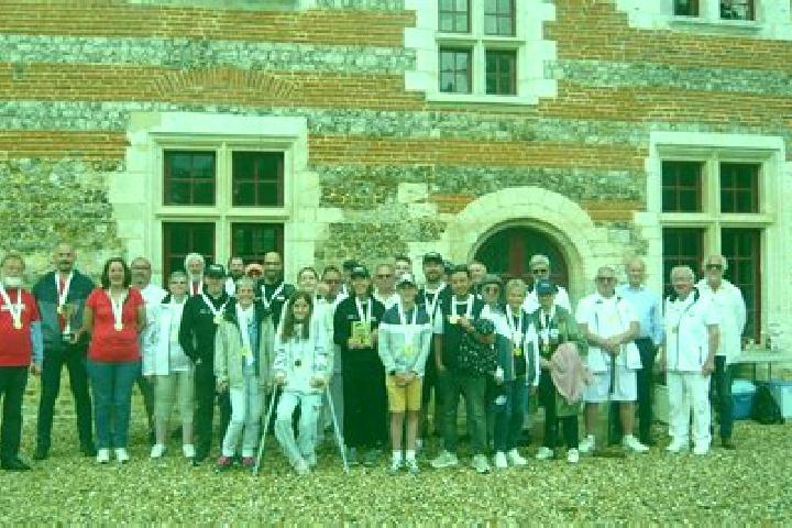 Escorts Catenay, France — Local Companions