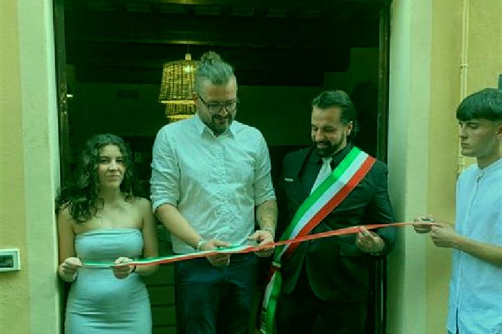 Escorts Cerreto d Esi, Italy — Local Companions