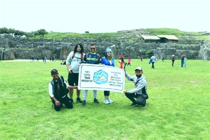 Escorts Cerro Verde, Peru — Local Companions