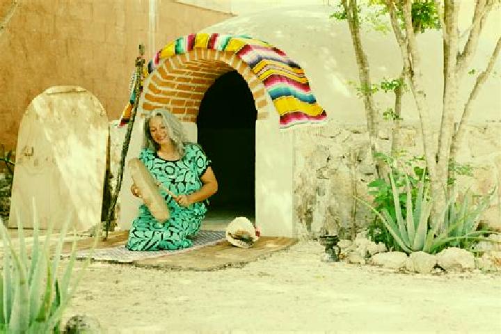 Escorts Chablekal, Mexico — Local Companions