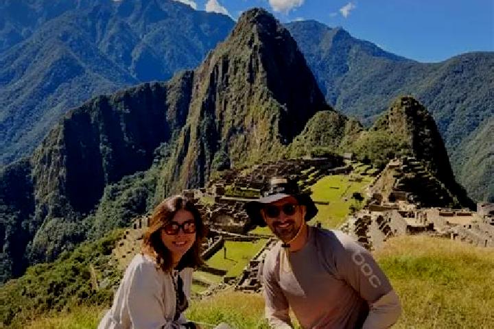 Escorts Chacapampa, Peru — Local Companions