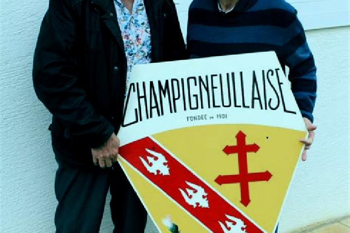 Escorts Champigneulles, France — Local Companions