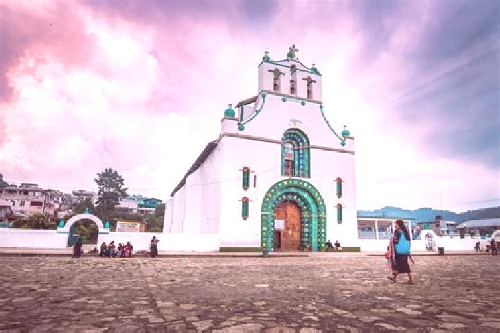 Escorts Chamulapa, Mexico — Local Companions