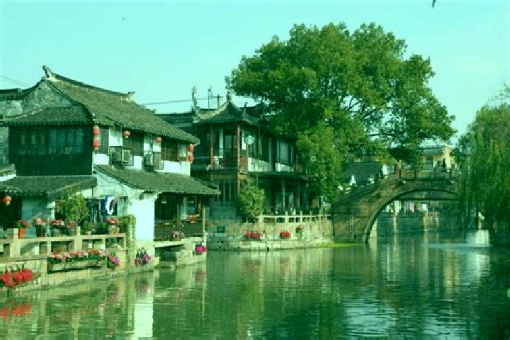 Escorts Chayang, China — Local Companions