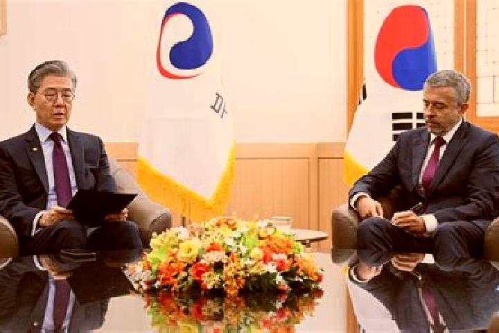 Escorts Cheongsan, South Korea — Local Companions