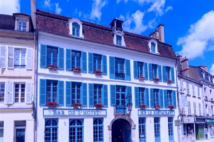 Escorts Chevannes, France — Local Companions