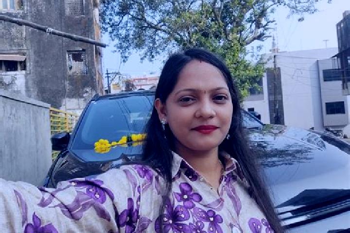 Escorts Chikhli, India — Local Companions