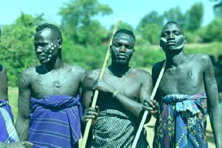 Escorts Chinahsen, Ethiopia — Local Companions