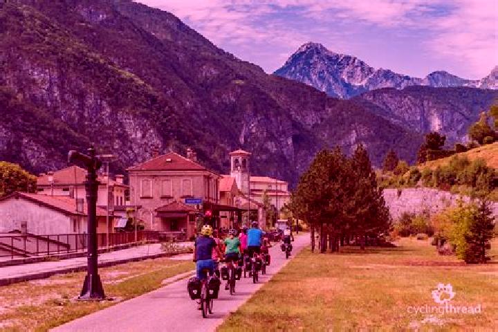 Escorts Chiusaforte, Italy — Local Companions