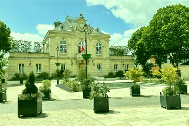 Escorts Choisy-le-Roi, France — Local Companions