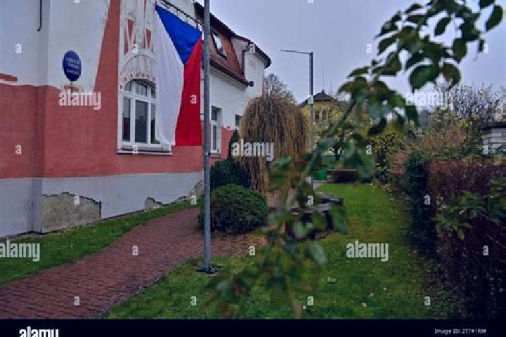 Escorts Cimelice, Czech Republic — Local Companions