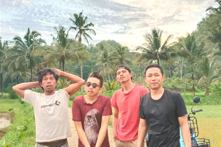 Escorts Cimerak, Indonesia — Local Companions