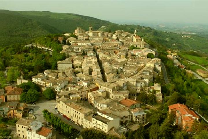 Escorts Cingoli, Italy — Local Companions