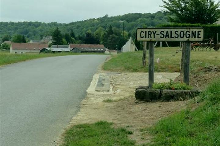 Escorts Ciry-Salsogne, France — Local Companions