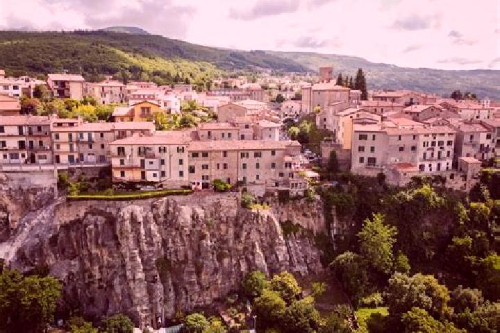 Escorts Ciserano, Italy — Local Companions
