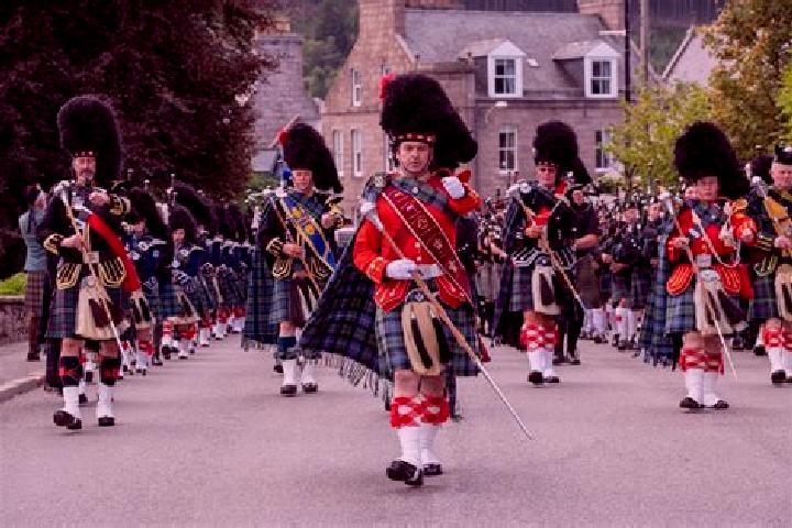 Escorts Clans, France — Local Companions