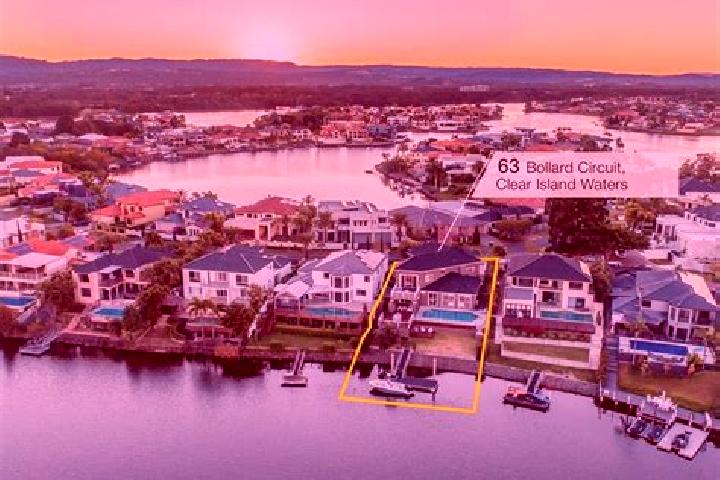 Escorts Clear Island Waters, Australia — Local Companions