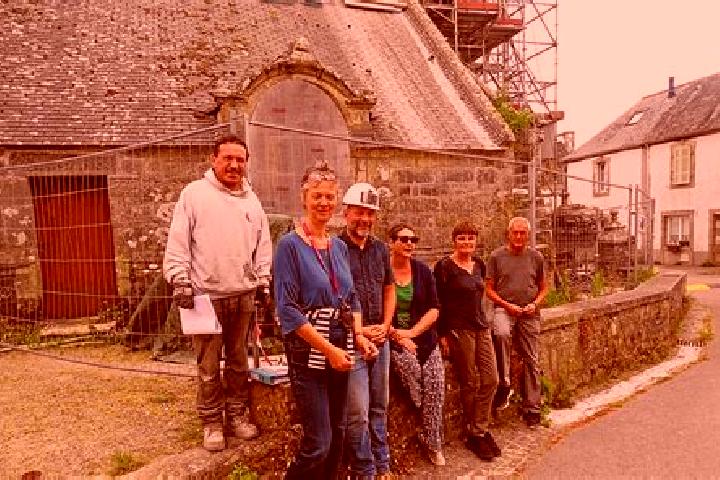 Escorts Cleden-Cap-Sizun, France — Local Companions