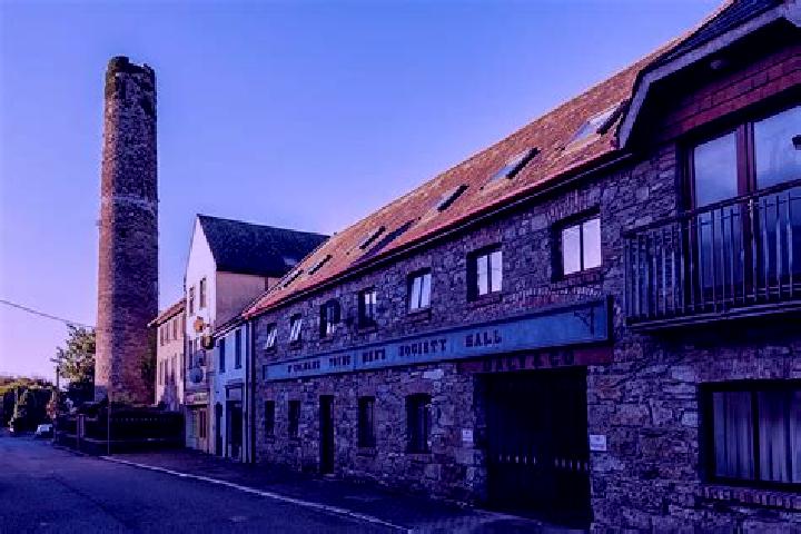 Escorts Cloyne, Ireland — Local Companions