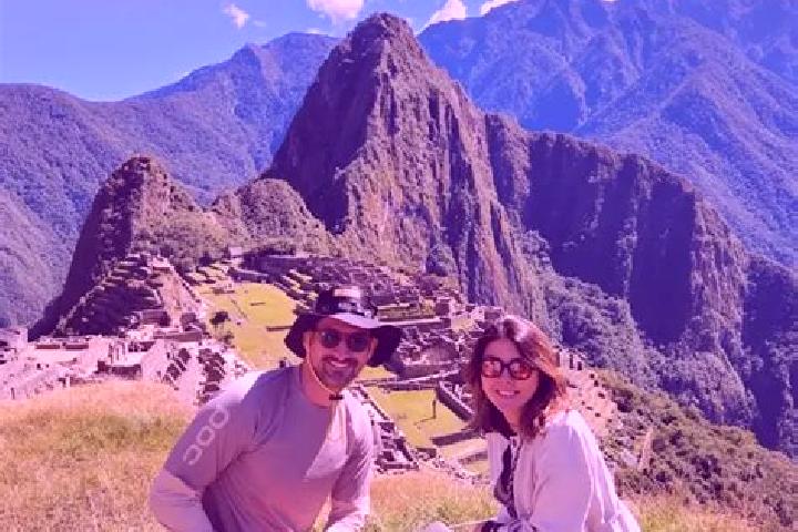 Escorts Coata, Peru — Local Companions