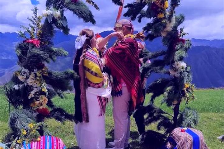 Escorts Colcha, Peru — Local Companions