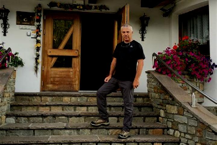 Escorts Colle Isarco, Italy — Local Companions