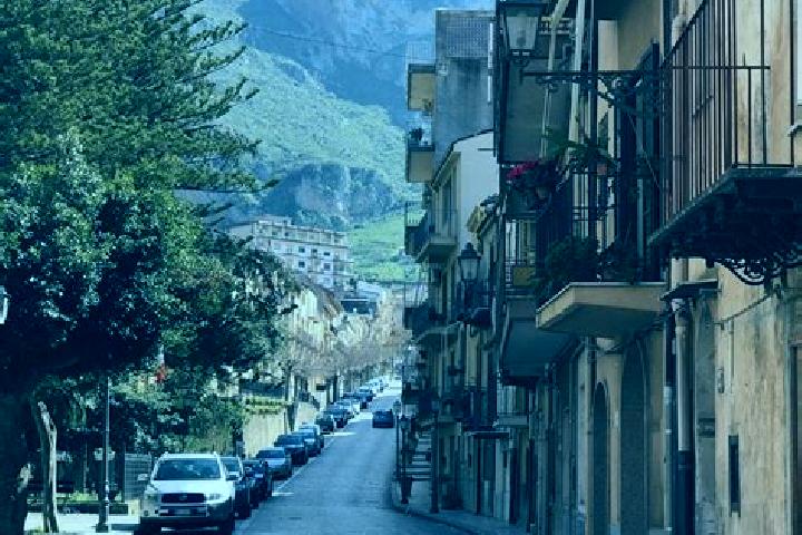 Escorts Collesano, Italy — Local Companions