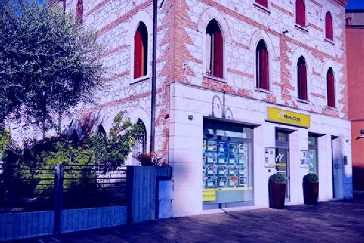 Escorts Cologna Veneta, Italy — Local Companions