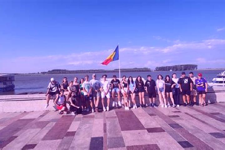 Escorts Colonia Fabricii, Romania — Local Companions