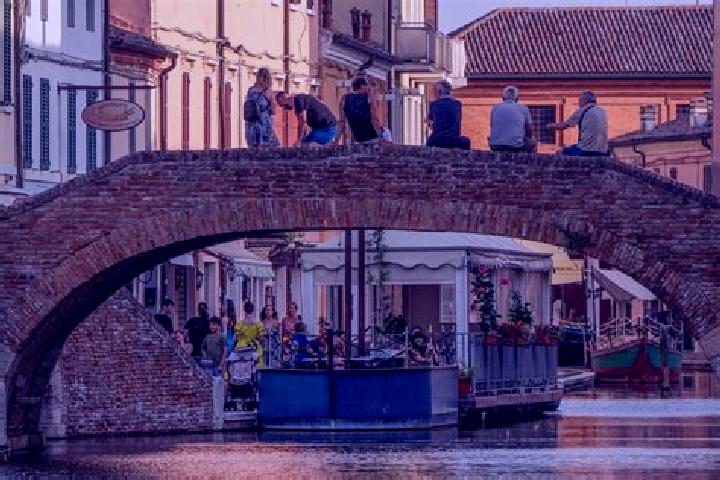 Escorts Comacchio, Italy — Local Companions