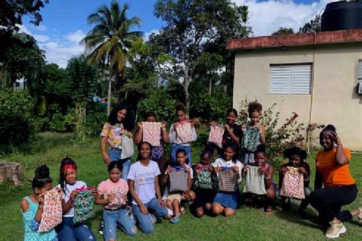 Escorts Comendador, Dominican Republic — Local Companions