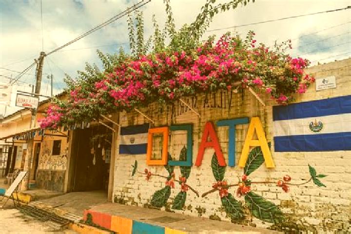 Escorts Concepcion de Ataco, El Salvador — Local Companions