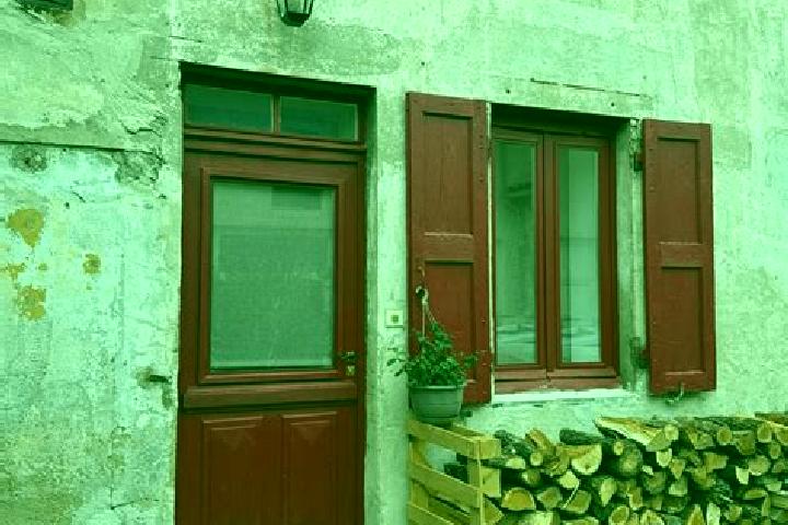 Escorts Condeissiat, France — Local Companions