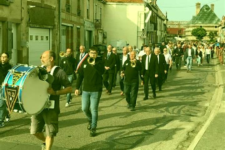 Escorts Conflans-sur-Lanterne, France — Local Companions