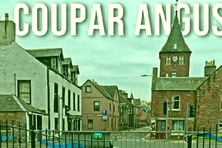 Escorts Coupar Angus, United Kingdom — Local Companions