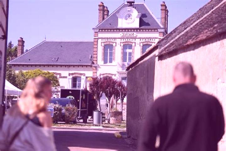 Escorts Courlon-sur-Yonne, France — Local Companions