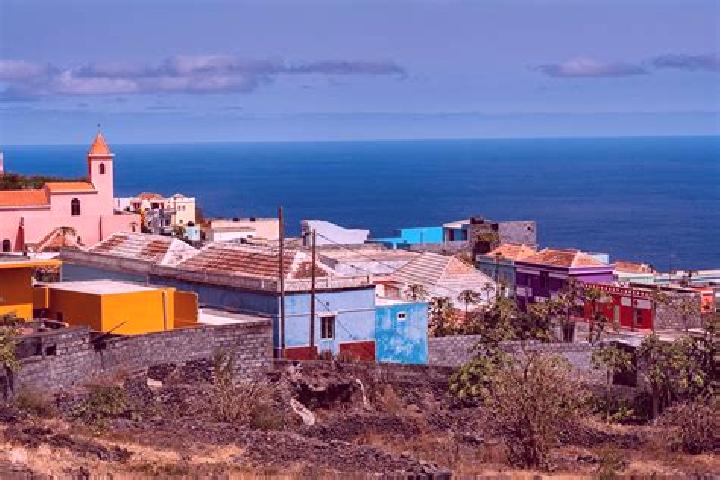 Escorts Cova Figueira, Cape Verde — Local Companions