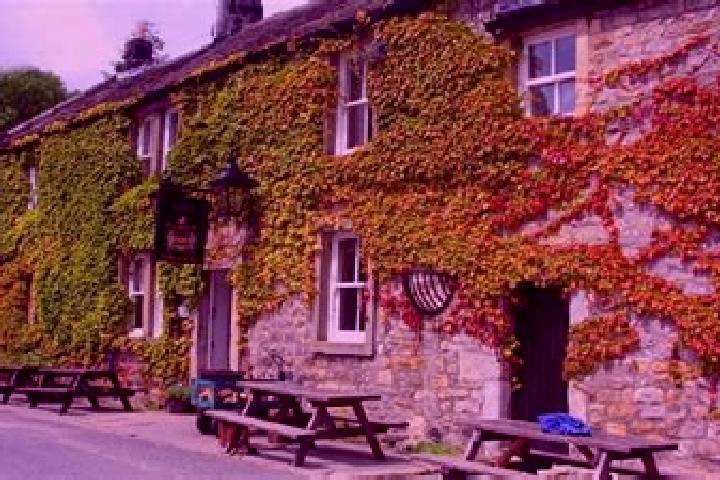 Escorts Craven Arms, United Kingdom — Local Companions