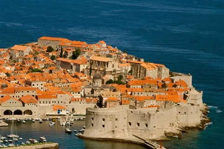 Escorts Crno, Croatia — Local Companions