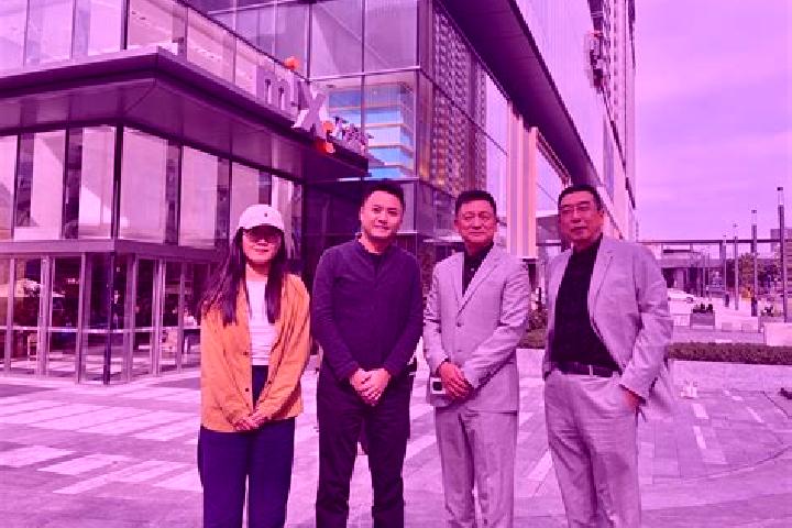 Escorts Cuigang, China — Local Companions