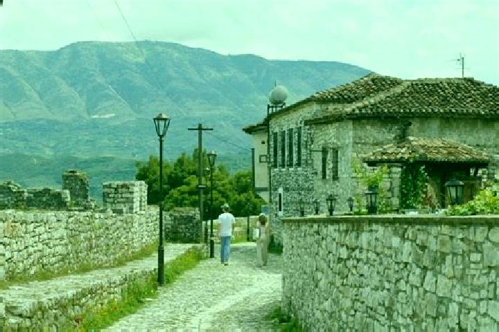 Escorts Cukalat, Albania — Local Companions